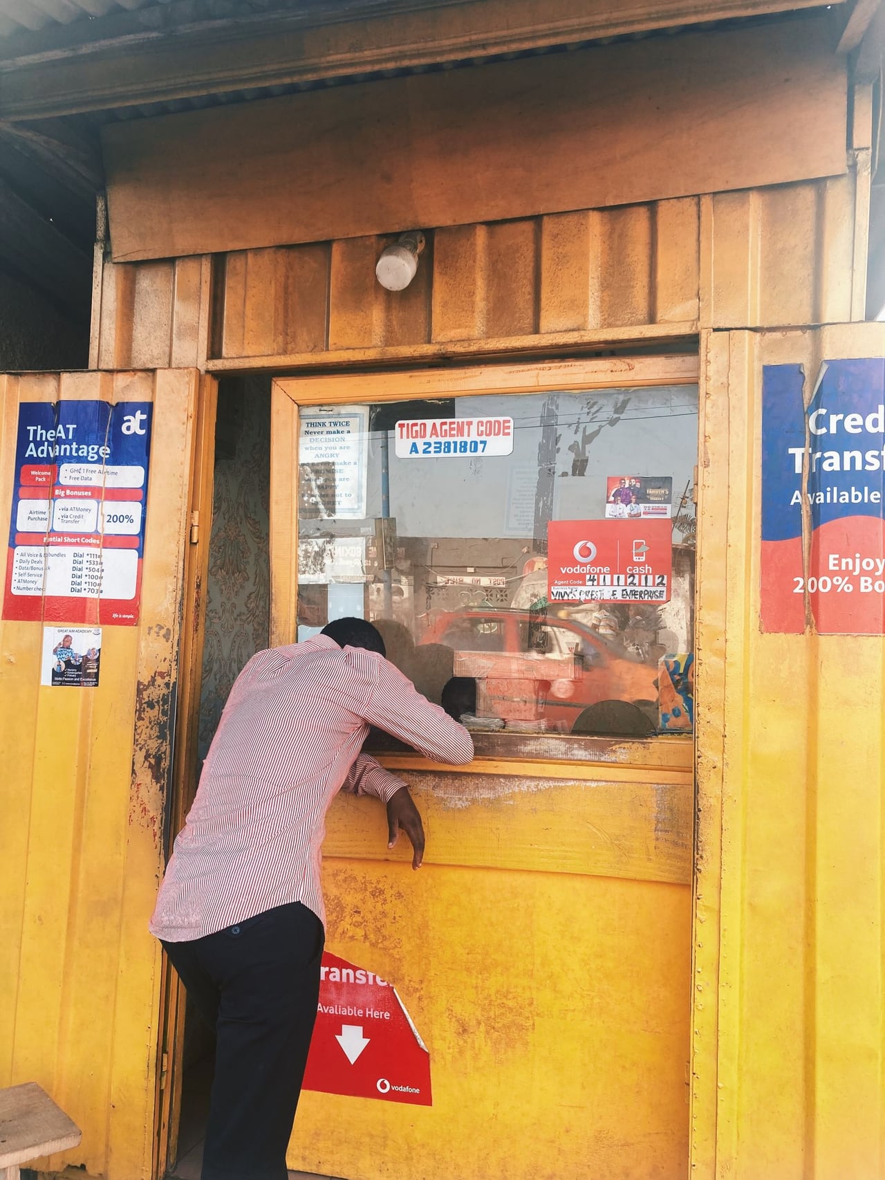 Customer paying a vendor by phone